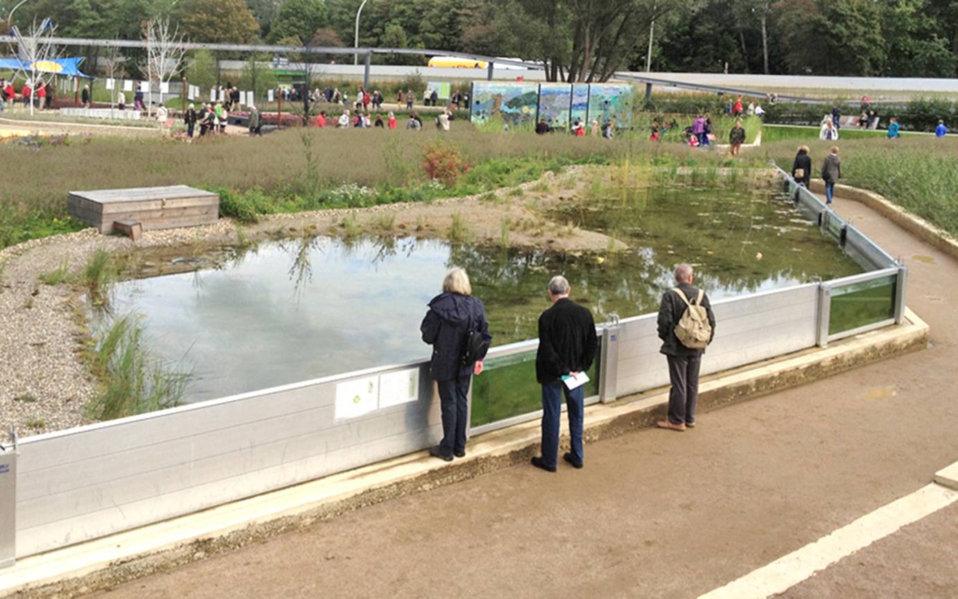 IGS T&uuml;mpelgarten Schauseite T&uuml;mpelgarten mit Unterwasserfenstern