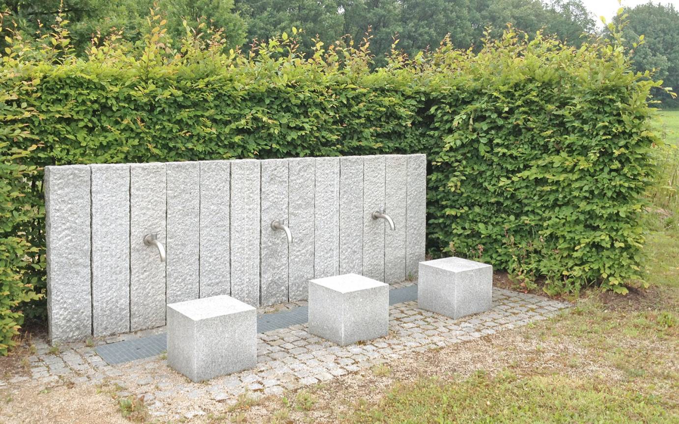 Islamische Grabst&auml;tten Sitzkuben f&uuml;r rituelle Waschungen