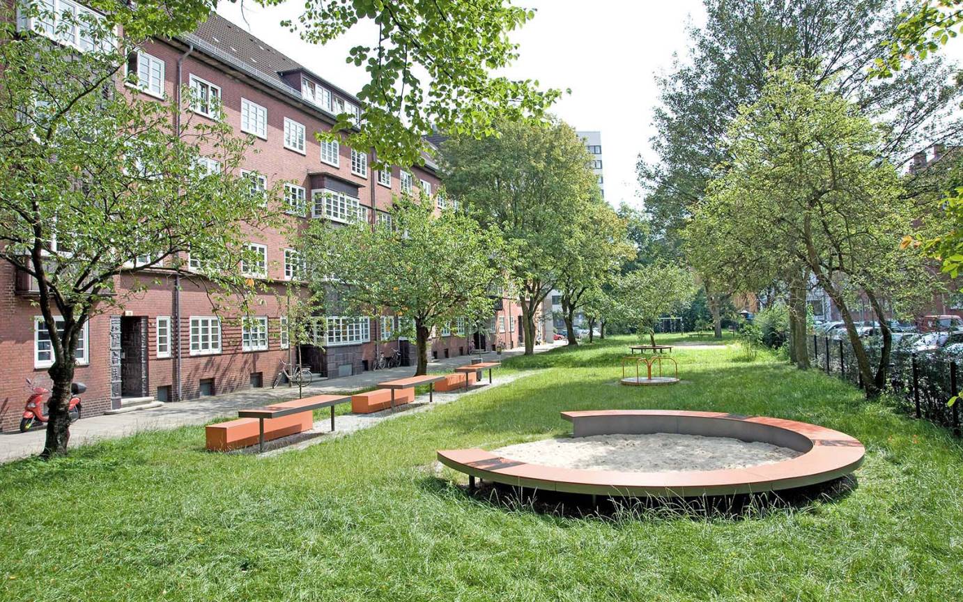 Korntr&auml;gergang Neustadt Blick S&uuml;den Sandspiel Speicherb&auml;nken