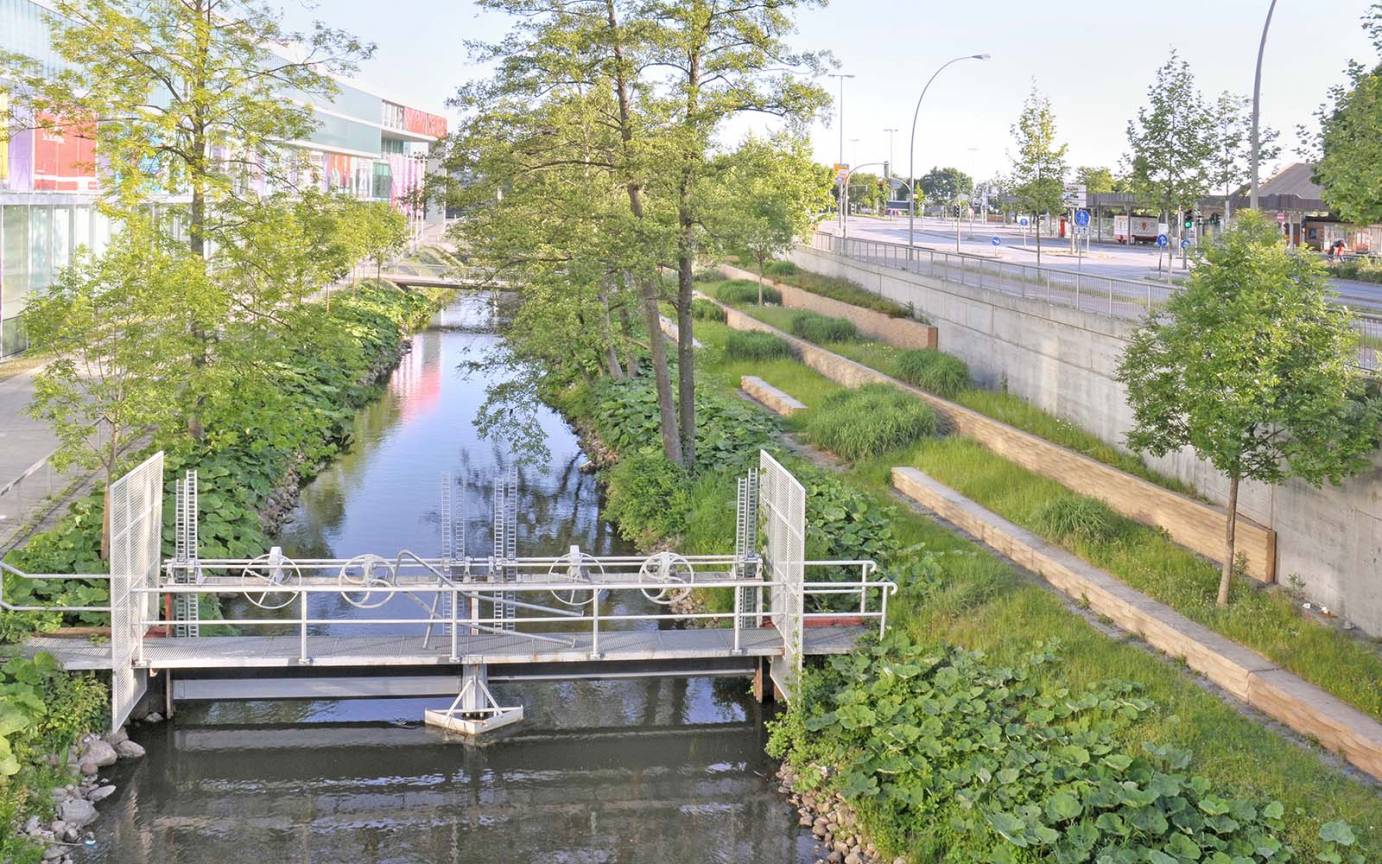 Phoenix Center Hamburg Harburg Stauwehr Terrassenwände Seevekanal