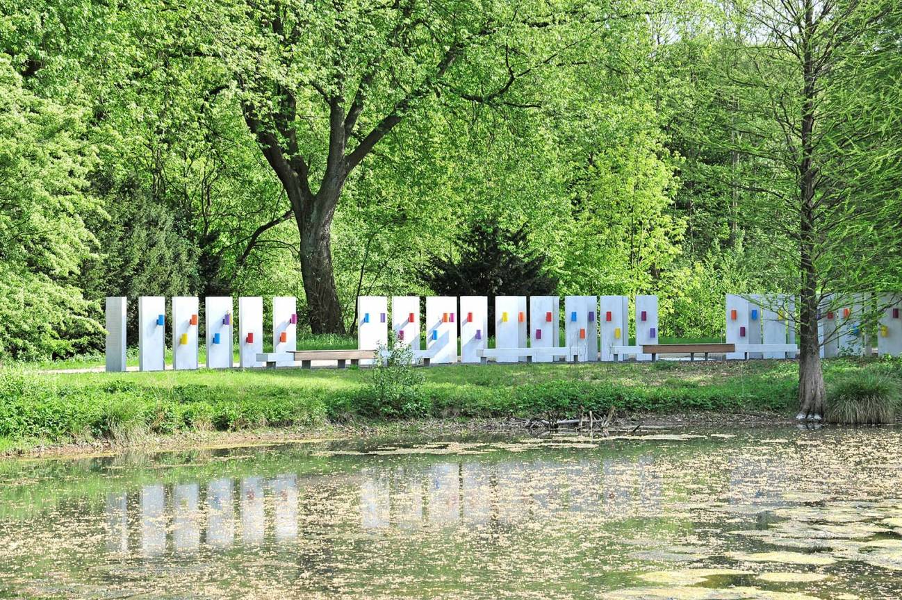 Friedhof Öjendorf Schleemer Bach Gedenkstelen Urnengräber Vasenhaltern