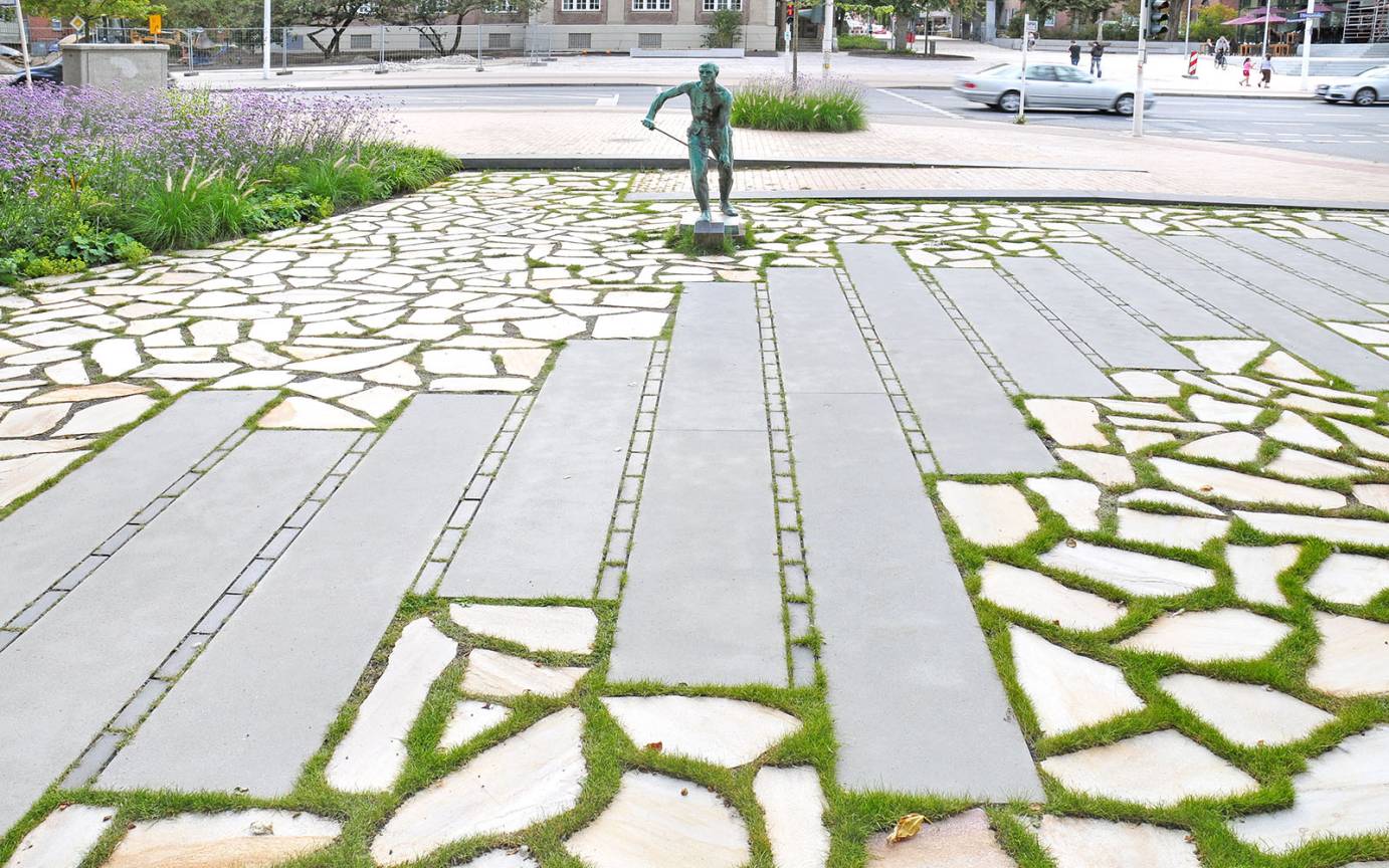 Museumsachse Harburg Skulptur Eisengie&szlig;er Gerhard Janensch Zugang Museumsachse Knoopstra&szlig;e
