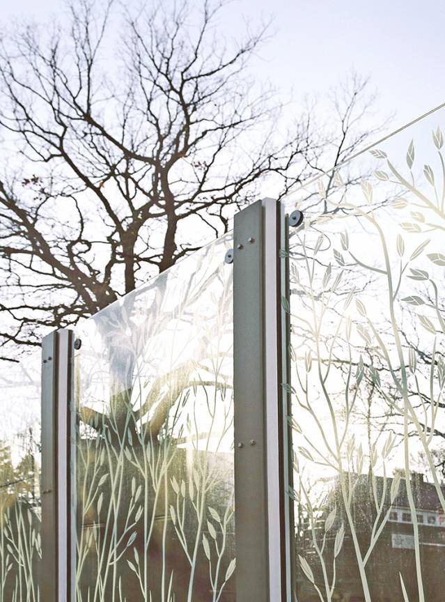 L&auml;rmschutzwand Sengelmannstra&szlig;e Gr&auml;sermotiv Vogeleinflugschutz